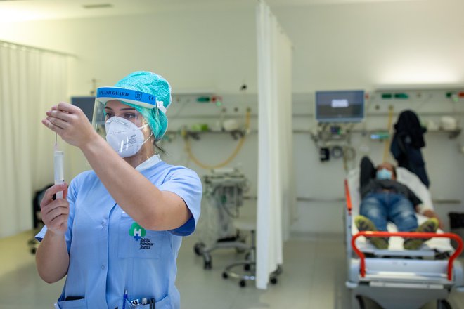 Evropski denar bo namenjen tudi zdravstvu. FOTO: Voranc Vogel/Delo