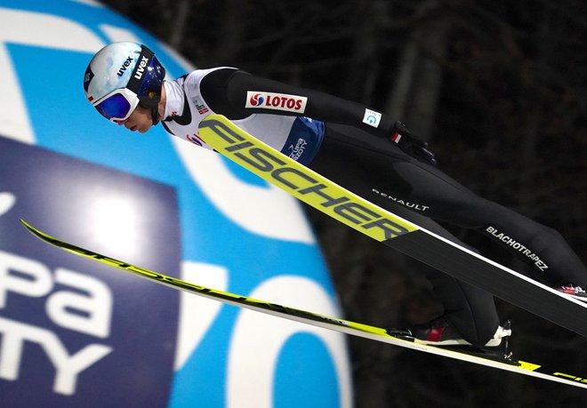 Poljak Kamil Stoch je dobil kvalifikacije za nedeljsko posamično tekmo skakalcev v Wisli. FOTO: Janek Skarzynski/AFP