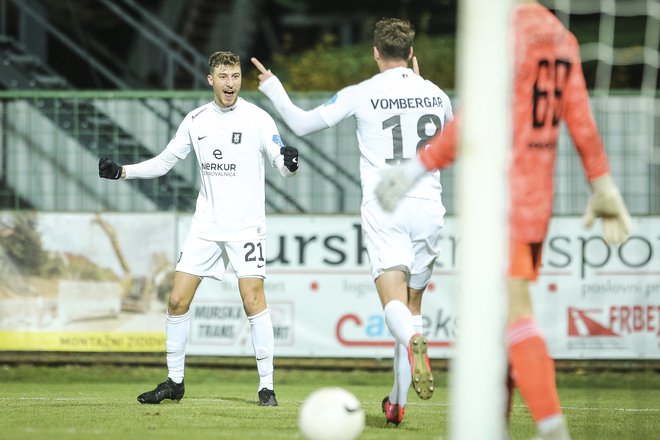 Akcijo za edini gol v Murski Soboti sta zrežirala Luka Marin in Andres Vombergar. FOTO: Jure Banfi /Sobotainfo