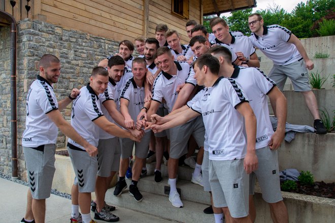 Rokometaši Trima Trebnje v tej sezoni nimajo sreče s tekmami v Evropi. Danes so ostali še brez tretje tekme. FOTO: Domen Laznik/Lapego