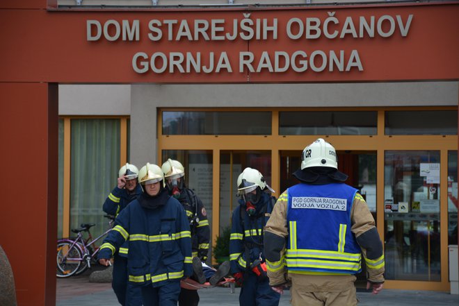 V domu starejših občanov v Gornji Radgoni ni mogoče pridobiti informacije o številu okuženih njihovih zaposlenih in varovancev. FOTO: Oste Bakal/dokumentacija Dela