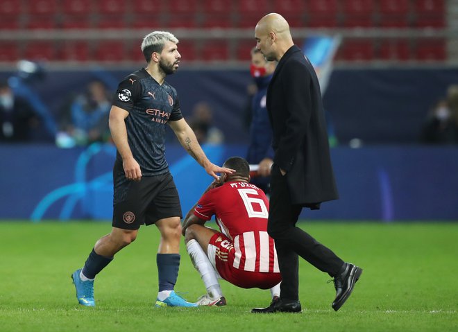 Pep Guardiola se je spomnil na preminulega Diega Armanda Maradono, ki je bil povezan s Sergiom Agüerom (levo). FOTO: Alkis Konstantinidis/Reuters