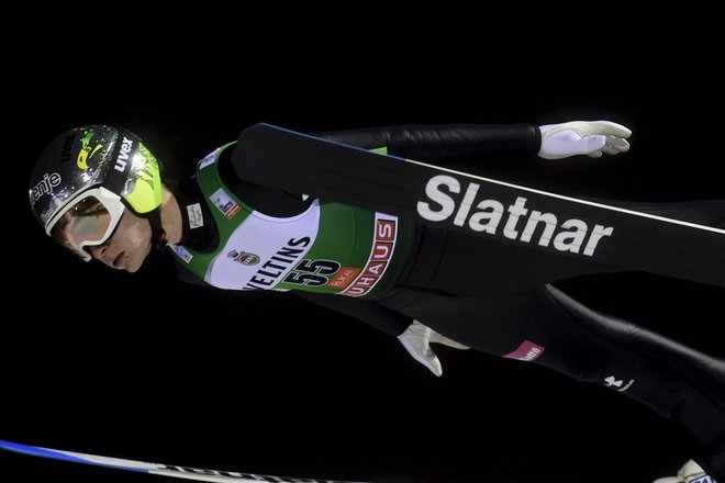 Anže Lanišek je po uvodni seriji včerajšnje tekme v Ruki držal odlično tretje mesto, v finalu pa je po slabšem nastopu zdrsnil na deseto. FOTO: Vesa Moilanen/AFP