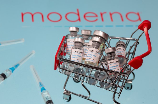 Moderna bo prvo farmacevtsko podjetje, ki je oddalo vlogo za nujno uporabo cepiva proti covidu-19 v EU. FOTO: Dado Ruvić/Reuters