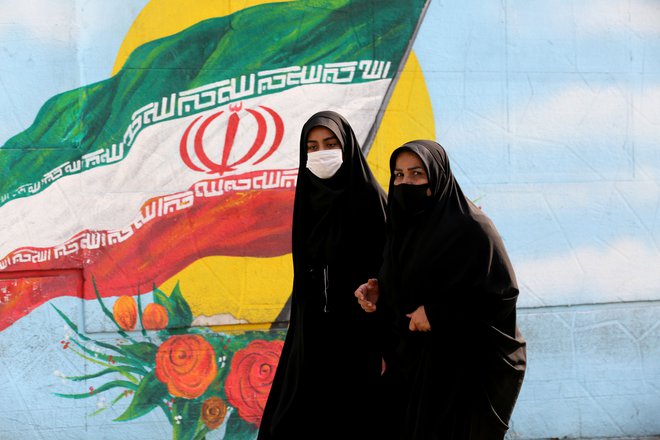 Kljub bližajoči se menjavi v Beli hiši iranski režim ne odstopa od groženj s širjenjem obsega svojega jedrskega programa, ampak te kvečjemu zaostruje. Foto Atta Kenare/AFP