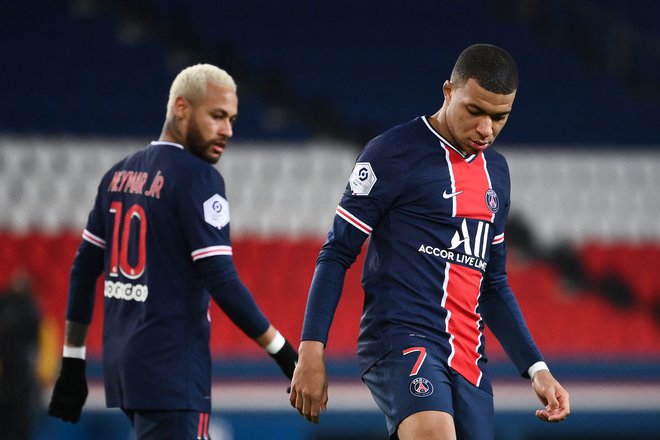 Neymar in Kylian Mbappe bosta želela popraviti vtis na Old Traffordu. FOTO: Franck Fife/AFP