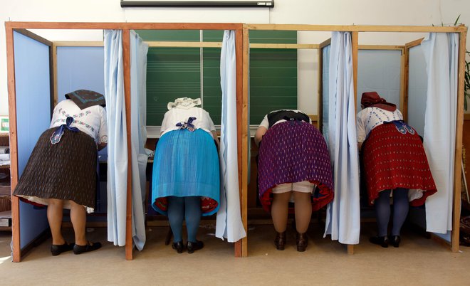 Odstranitev Sorosa so volivci nagradili. FOTO: Peter Kohalmi/AFP