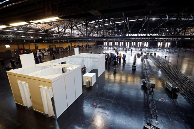 Center za cepljenje v berlinski Areni FOTO: Fabrizio Bensch/Reuters