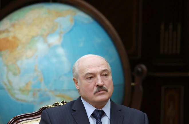 Beloruski predsednik Aleksander Lukašenko že dolgo napoveduje ustavne spremembe, a kakšne naj bi te bile, ne ve nihče. FOTO: Maxim Guchek/belta via Reuters