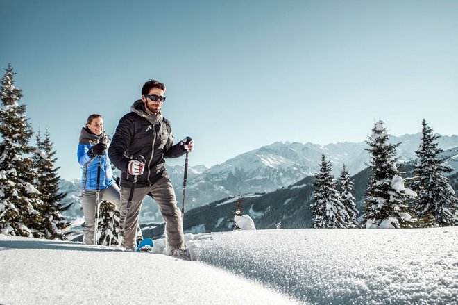 Sneg ni ovira, le pravo opremo moramo imeti na sebi in s sabo. FOTO: Shutterstock