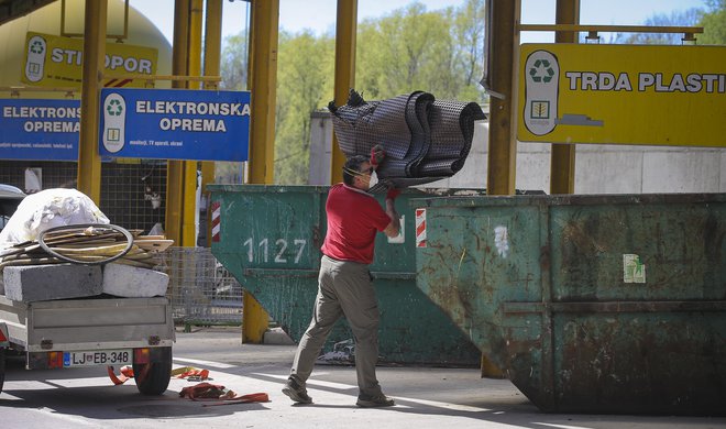 Kocerod bo prevzel tudi vse zbirne centre za ločene odpadke, na Koroškem jih je pet. FOTO: Jože Suhadolnik/Delo