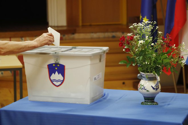 Lahko se zgodi, da bosta enotnost in optimizem, o katerem govorita obe strani, izpuhtela in se bomo podali na predčasne volitve. FOTO: Leon Vidic/Delo