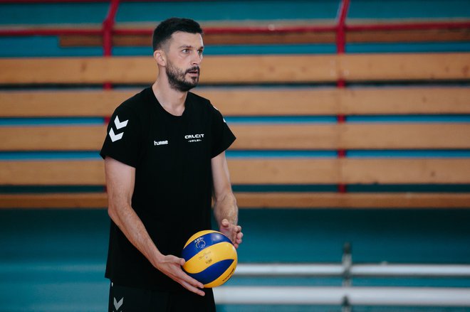 Mitja Gasparini se je po dobrem desetletju nastopanja za tuje klube v letošnji sezoni vrnil v Slovenijo v vrste Calcit Volleyja.<br />
FOTO: Klemen Brumec/OK Calcit Volley