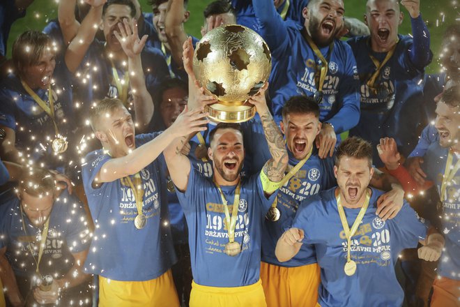 Nogometaši Celja so si letos zagotovili zanje zgodovinski naslov slovenskega prvaka. FOTO: Uroš Hočevar