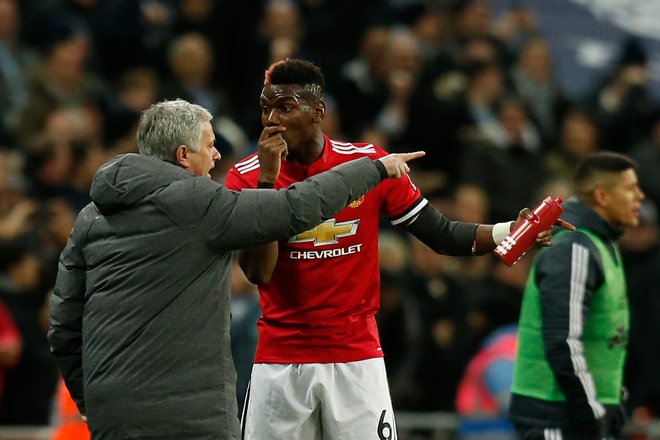 V filmu nastopata tudi Jose Mourinho in Paul Pogba, ki sta sodelovala v taboru Manchester Uniteda. FOTO: Ian Kington/AFP