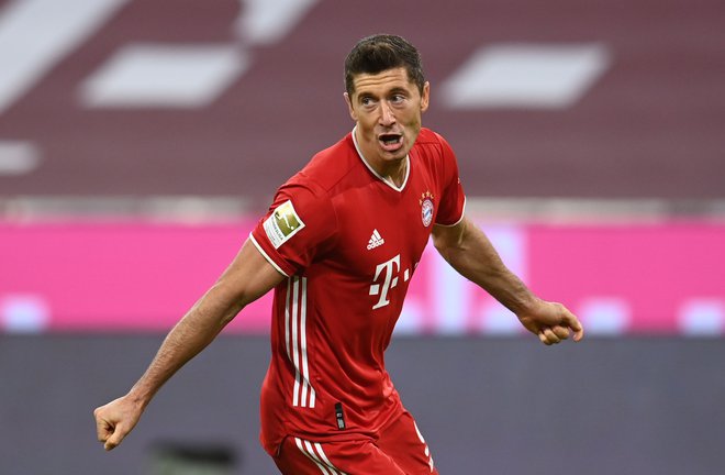 Robert Lewandowski blesti v dresu Bayerna. FOTO: Christof Stache/AFP