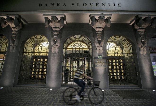 Močna ekipa v Banki Slovenije je zelo pripomogla k osamosvojitvi. FOTO: Jože Suhadolnik/Delo