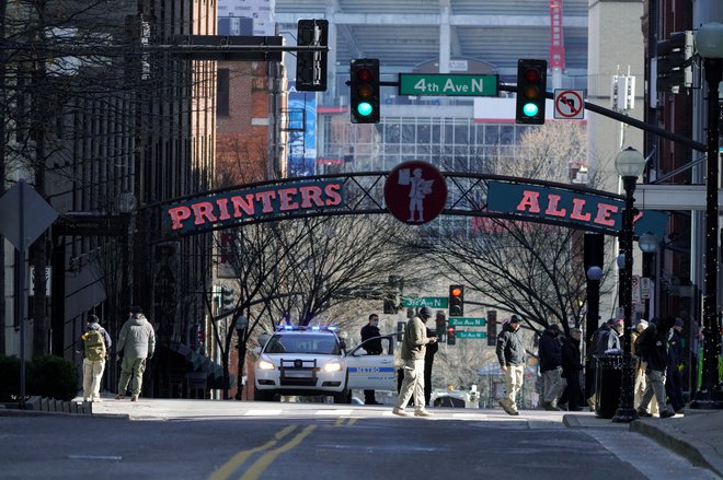 Mesto eksplozije v Nashvillu.&nbsp;FOTO: Harrison Mcclary/Reuters