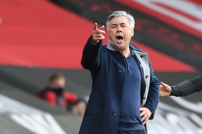 Evertonov trener Carlo Ancelotti ima veliko razlogov za dobro voljo. FOTO: Andy Rain/AFP