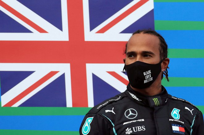Lewis Hamilton je postal vitez. FOTO: Wolfgang Rattay/Reuters