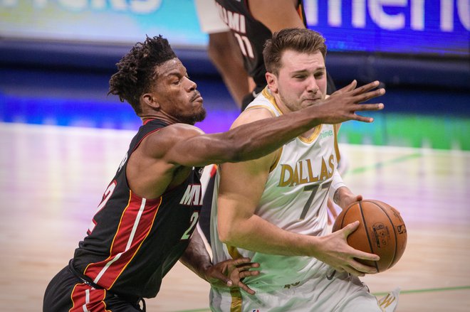 Luka Dončić je se je po zaslugi vsestranske predstave veselil svoje prve zmage nad Miamijem. FOTO: Jerome Miron/Usa Today Sports