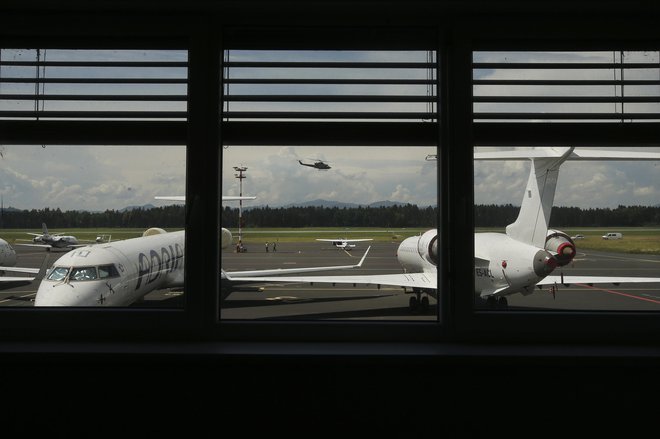 Hitro testiranje bo mogoče na letališču Jožeta Pučnika. FOTO: Jure Eržen/Delo