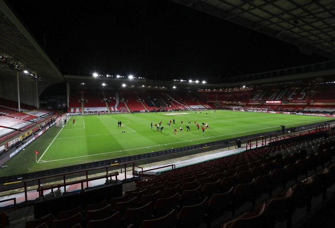 Na večini evropskih stadionov tekme potekajo pred praznimi tribunami. FOTO: George Wood/AFP