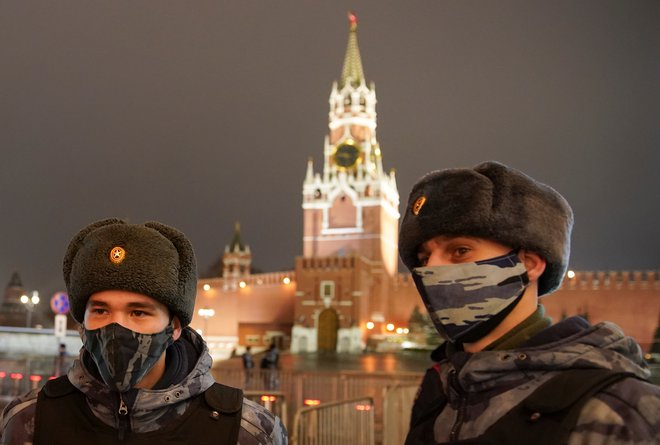 Središče Moskve na novoletni večer. FOTO: Tatyana Makeyeva/Reuters