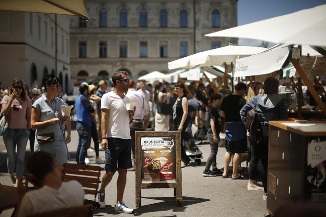 Med doživetji v Sloveniji je Guardian priporočil ljubljansko Odprto kuhno. FOTO: Jure Eržen/Delo