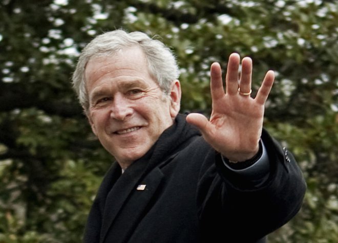 George W. Bush je bival v Beli hiši med letoma 2001 in 2009. FOTO: Joshua Roberts/Reuters