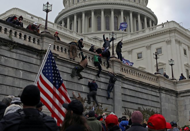 Ameriška demokracija kot farsa. FOTO: Jim Urquhart/Reuters