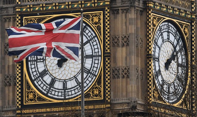 Britanski sev novega koronavirusa so do zdaj zaznali v 50 državah, a Slovenije ni med njimi. FOTO: Justin Tallis/AFP