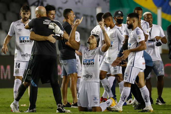 Santos ima priložnost postati prvi brazilski klub s štirimi naslovi v pokalu libertadores. FOTO: Sebastiao Moreira/AFP