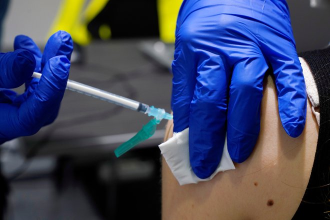 Cepiti se je treba, a cepiva vznemirjajo. &nbsp;<br />
Foto: Vincent West/Reuters
