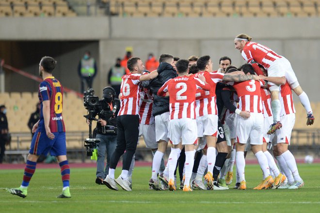 Athletic je v finalu dvakrat zaostajal, a se dvakrat vrnil in tretjič osvojil lovoriko. FOTO: Cristina Quicler/AFP