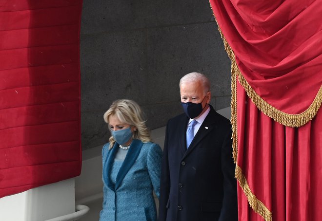 Novi demokratski predsednik ZDA Joe Biden in prva dama Jill.&nbsp;Foto Brendan Smialowski/Afp
