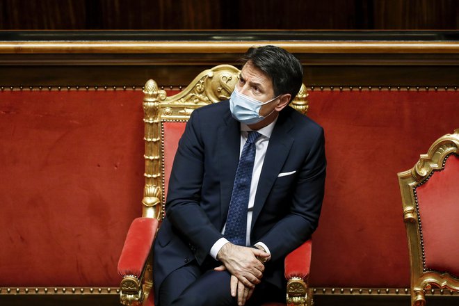 Giuseppe Conte ostaja predsednik vlade, ki nima več večine v senatu. FOTO:&nbsp;Yara Nardi/AFP