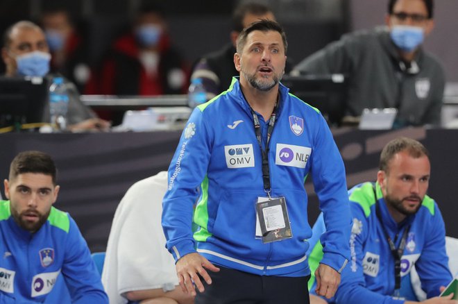 Selektorju Ljubomirju Vranješu je kot tekmecu ekipi svoje domovine pred srečanji težko poslušati švedsko himno. FOTO: Mohamed Abd El Ghany/AFP