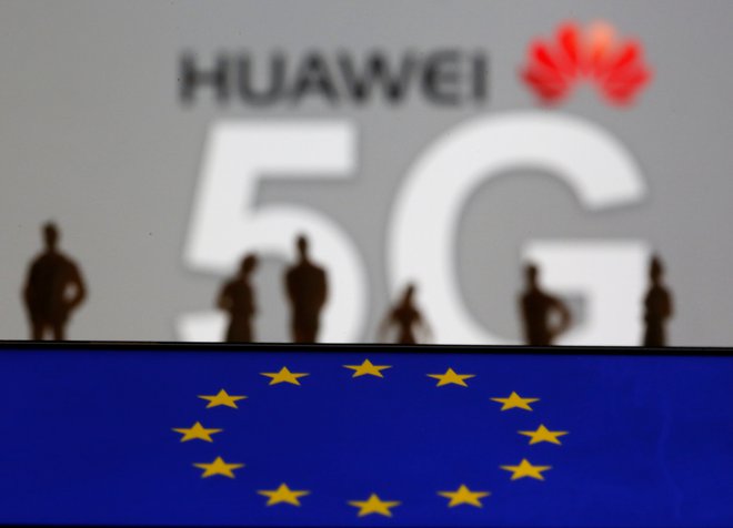 Višji stroški opreme 5G se pokažejo zlasti pri nadgradnji in dokupovanju baznih postaj, ugotavlja študija CPOEF. FOTO: Dado Ruvić/Reuters