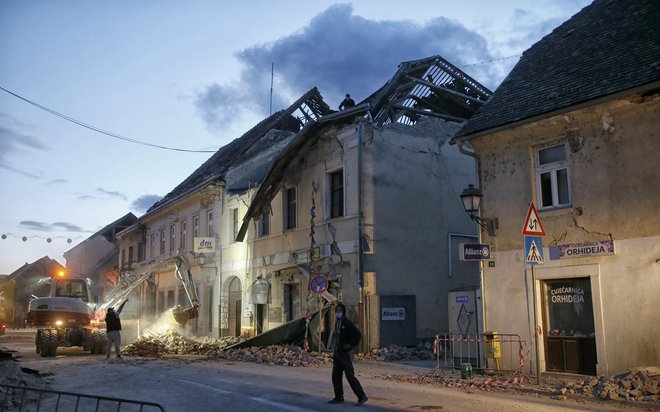 Potres, ki je prizadel Petrinjo, bi tudi v Sloveniji povzročil ogromno škodo. FOTO: Blaž Samec/Delo