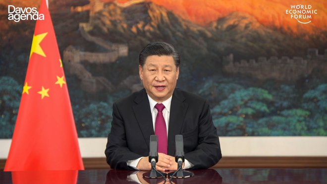 Središče sveta se je pomaknilo na Vzhod, je v otvoritvenem nagovoru na Svetovnem gospodarskem forumu sporočil kitajski predsednik Xi Jinping. FOTO: World Economic Forum/AFP