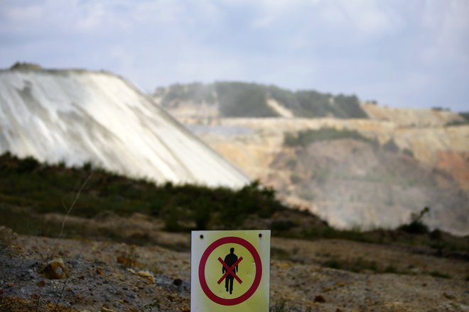 Zijin Mining Group je že prvo leto po prevzemu rudnika bakra v Boru ustvarila dobiček, očitno tudi na račun pravic kitajskih delavcev. FOTO: Marko Djurica/Reuters