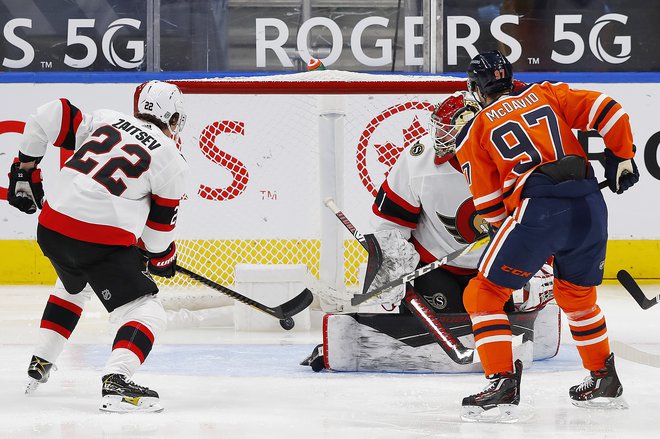 Najučinkovitejši igralec lige Connor McDavid je pri zmagi prispeval gol in štiri asistence. FOTO: Perry Nelson/Usa Today Sports