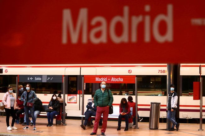 Španija ima zaradi posledic pandemije daleč najvišjo stopnjo brezposelnosti v Uniji, število ljudi brez dela pa se približuje štirim milijonom. FOTO: Sergio Perez/Reuters