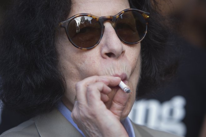 <strong>Fran Lebowitz</strong>, starosta velemestne intelektualne vzvišenosti, zajedljiva, neznansko duhovita kritičarka družbenih pojavov, povezanih predvsem z New Yorkom. FOTO:Carlo Allegri Reuters