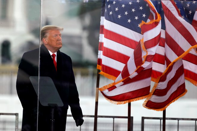 Demokrati bi radi dosegli, da se Trump nikoli več ne bo mogel potegovati za Belo hišo ali katerikoli drug javni položaj. FOTO: Jim Bourg/Reuters