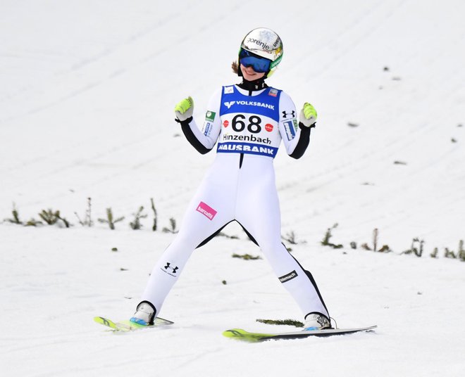 Nika Križnar je petkovi zmagi dodala še drugo mesto. FOTO: Barbara Gindl/AFP