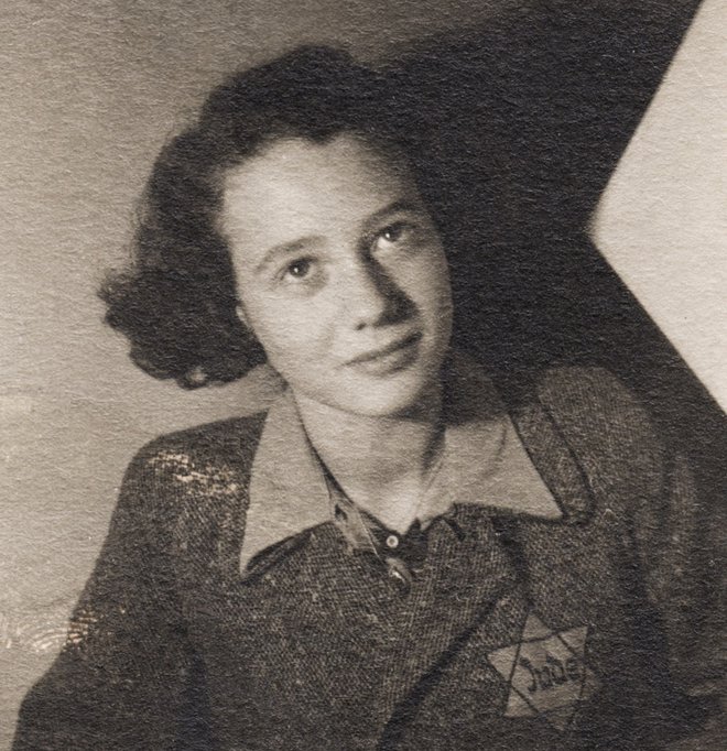 Dita Kraus je bila pogumna mlada knjiž&shy;ničarka v Auschwitzu.<br />
FOTO: osebni arhiv