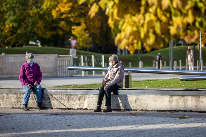 Leto 2020 je bilo v smislu boja s pandemijo slabo, a gospodarski odziv nanjo je bil vseeno robusten. FOTO:&nbsp;Voranc Vogel/Delo