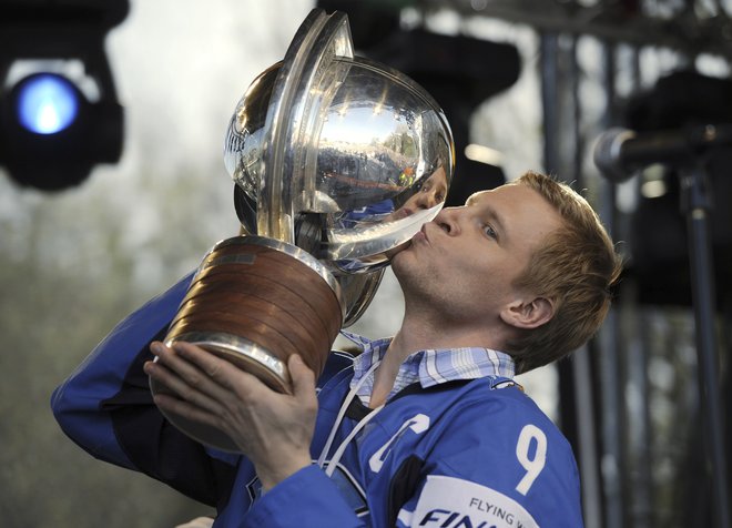 Mikko Koivu je leta 2011 kot kapetan popeljal Fince do naslova svetovnih prvakov. FOTO: Reuters